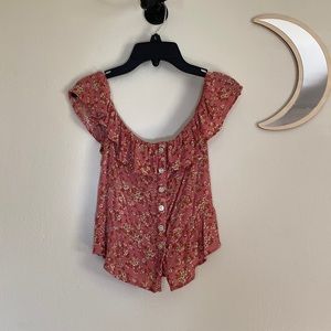 American Eagle wide shoulder cropped floral blouse